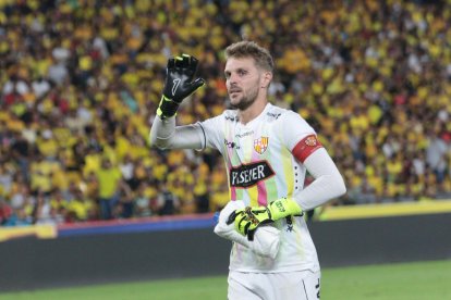 Javier Burrai le sacó dos goles cantados a Joao Rojas.