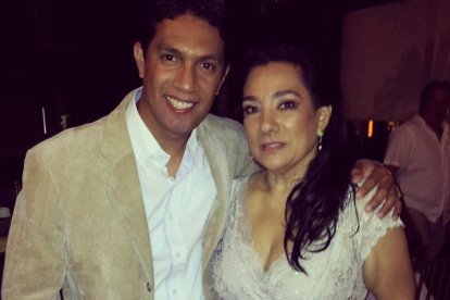 Carlos Luis Carrillo tenía el afecto de un hijo hacia Tania. Ella siempre le pedía que se cuidara y hasta hablaba con la verdadera mamá del periodista.