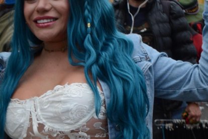 Dos colombianas residentes en Quito vieron a Karol G por primera vez.