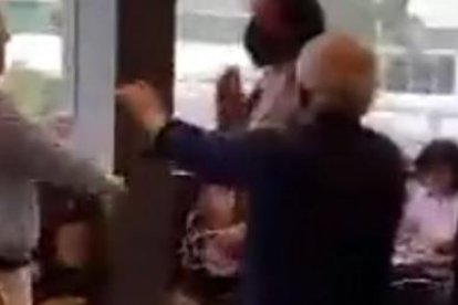 Juan Carlos Vásconez, esposo de Viteri, envuelto en tremenda 'agarrada' en una cafetería