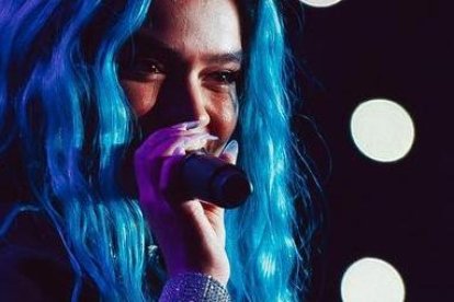 Karol en el concierto brindado el viernes pasado.