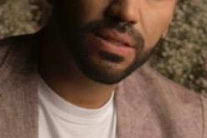 Se autodenominó como decorador de fiestas a los 17 años.