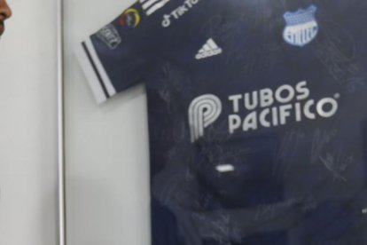 el 10 DE JULIO será la  despedida oficial, donde se reunir a jugadores con los que compartió en Emelec, Olmedo, Barcelona y la Tri.