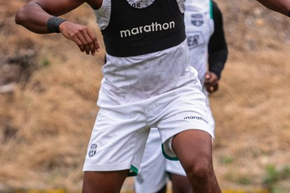 Nixon Molina está listo para la segunda etapa de LigaPro.