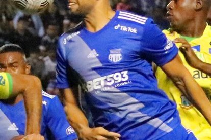 El Bombillo gana el partido (2-0) en el primer tiempo