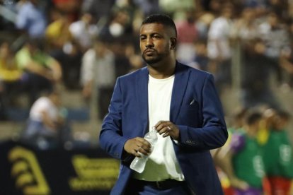 El estratega Silvano Estacio dirigió cuatro partidos con 9 de Octubre.