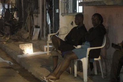 La burocracia y el desinterés no sorprenden a los afectados por la explosión en el Cristo del Consuelo. Ellos esperan claridad en los trámites para arreglar sus casas.