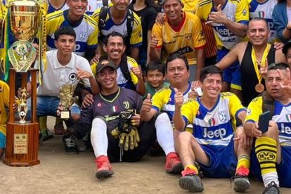 El equipo Vicentino FC se llevó el título de campeón.