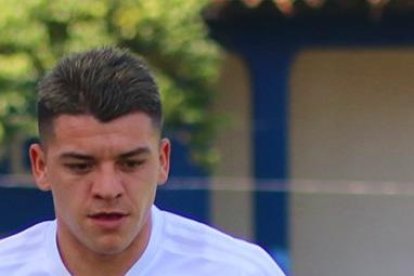 El volante uruguayo aceptó la propuesta del cuadro millonario y se llegó a un acuerdo por el 80% de su pase.