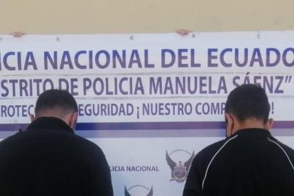 Los sujetos se salvaron de que ser quemados por la multitud.