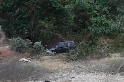 En esta cuneta cayó el transporte en el que viajaban los sospechosos y la posible víctima.