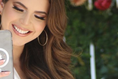 Es amante a las prendas básicas.