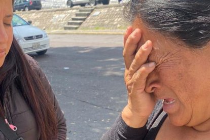 Rosa no alcanzó a ver a su madre con vida. Llora por su sobrina, quien vivía con Mamá Carmencita.