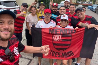 La familia Marazita Román celebraron el triunfo del club Flamengo junto a los brasileños que se hospedaron en su domicilio.