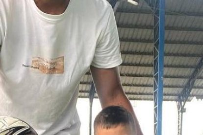 Elvis Bone tiene su academia de fútbol en Quevedo, provincia de Los Ríos, e instruye a las nuevas promesas.