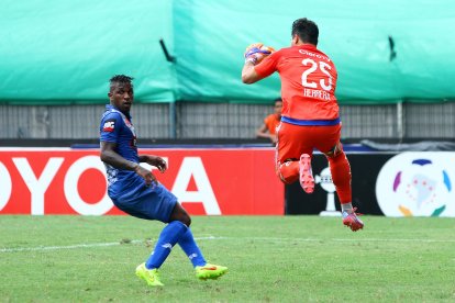Miller Bolaños regresa a Emelec luego de ocho años de jugar en el exterior.