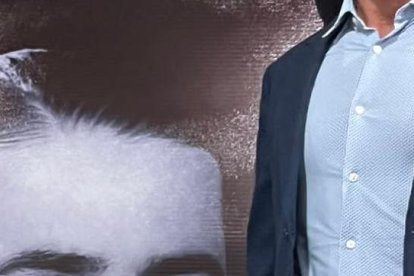 Los Almada en Uruguay, recibiendo el premio Carlos Gardel de Oro, Analia Wilkins y su esposo Guillermo.