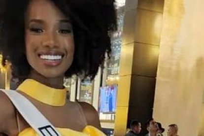 El vestido que utilizó para la fiesta después del concurso, fue una creación de Marco Tapia.