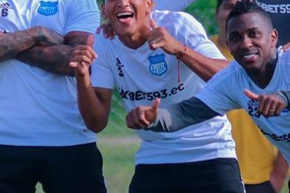 Emelec hace su pretemporada en Argentina.