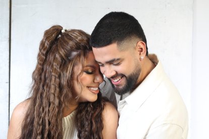 Han realizado dos presentaciones en vivo juntos.