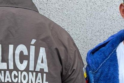 El detenido registra antecedentes penales por robo y receptación.