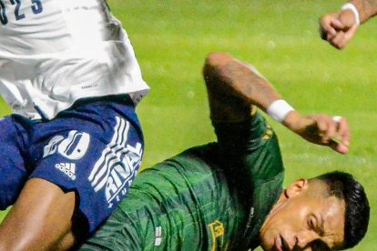 Jackson Rodríguez era el lateral izquierdo titular del técnico Miguel Rondelli.