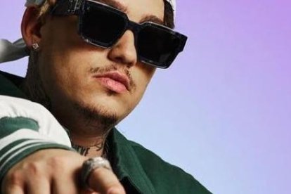 El rapero sudafricano Costa Titch, de 28 años, murió este 11 de marzo por la noche tras colapsar mientras actuaba en un festival de música en Johannesburgo.