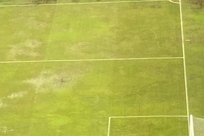 La pelota no rodaba en la cancha del Capwell. El partido se lo jugará el lunes 17 de abril del 2023 desde las 16:30.