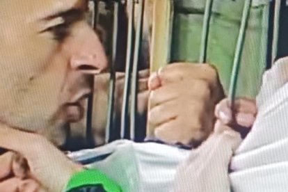 La hinchada de Liga de Quito no estuvo contenta con el desempeño del equipo y se cargaron en contra de Gabbarini.