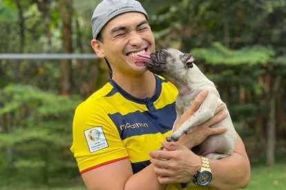 Álex aparecía  muy pocas veces en la TV. Se dedicó a realizar entrenamientos en el gym.
