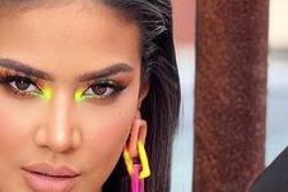 Tiene planeados tres viajes para este año. Su equipo la ayuda en su agenda, pues maneja 15 marcas al mes.