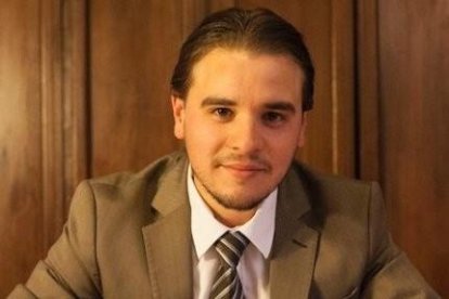 El jurisconsulto, a través de su cuenta de Twitter, informó que fue víctima de la delincuencia.