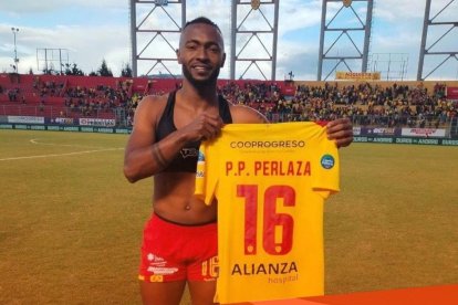 Pedro Pablo Perlaza y cuatro equipos en los últimos cuatro años.