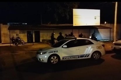 Los cadáveres fueron derivados al Centro Forense de Manta para la necropsia de ley.