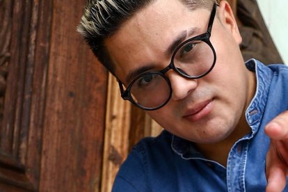 No es de salir a farrear, prefiere los planes tranquilos.