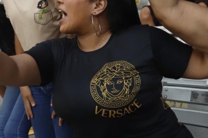 Laura Miranda, Mafer Cobeña, Anabel y Mariana Bustamante disfrutando de la goleada de Barcelona en el Monumental.