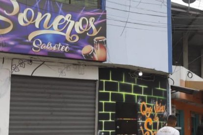 Tres hombres fueron asesinados en un centro de diversión nocturna, en la cooperativa Gallegos Lara, en Guayaquil.