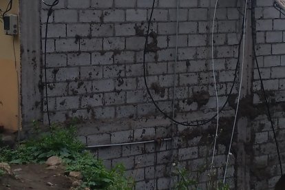 Al lado de la construcción de la iglesia, pasó el gran deslizamiento de tierra, el cual hizo que un poste cayera sobre su techo y perforara dos paredes. No hubo muertos ni heridos en la grey.