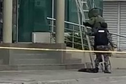 Ante el reporte, agentes del Grupo de Intervención y Rescate trabajaron en el punto.