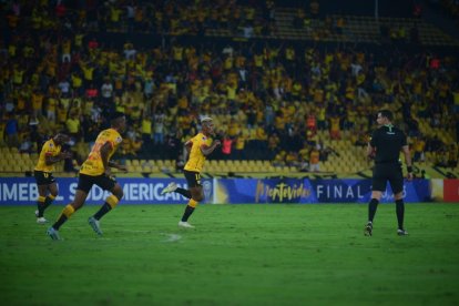 Fidel Martínez marcó el primer tanto de la victoria.