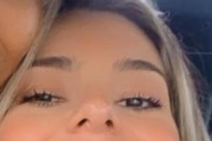 Sobre su relación amorosa, Rayo asegura que están bien, que se siente feliz y que va para largo.