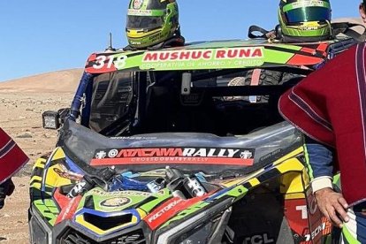 El piloto ecuatoriano corre en Chile.