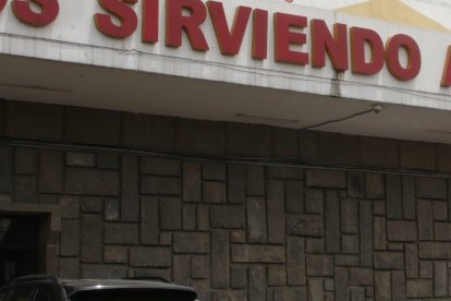 El movimiento en la sede de la Concentración Deportiva de Pichincha, en la ciudad de Quito, este miércoles 9 de agosto fue atípico. Los trabajadores lucían preocupados por la medida.