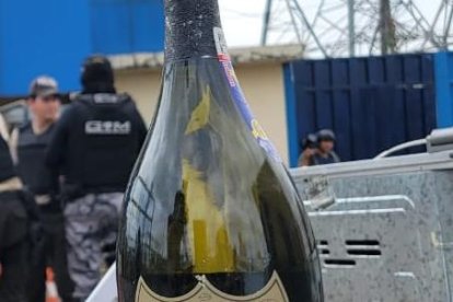 Hasta alcohol se halló en la intervención de la cárcel regional.