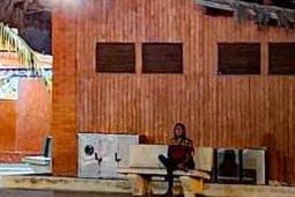 Poca concurrencia en el malecón de Playas, durante las noches, de lunes a viernes.