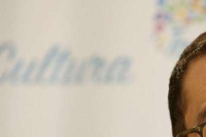 El cantante ecuatoriano Juan Fernando Velasco, en una fotografía de archivo.