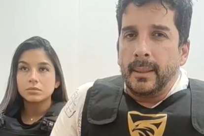 El alcalde y su esposa dieron versiones en sus redes sociales.