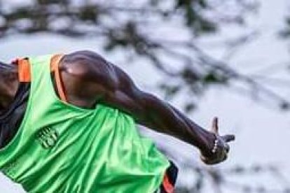 Allen Obando joven delantero de Barcelona, ha comenzado a tener minutos.