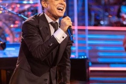 Luis Migue en uno de sus conciertos de la gira Tour 2023.