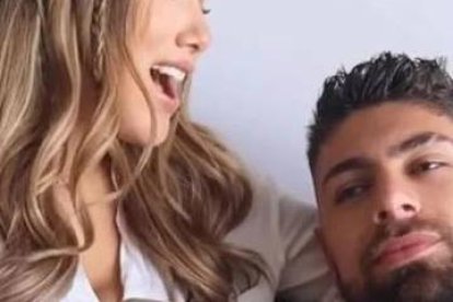 Alejandra Jaramillo junto a Beta Mejía.